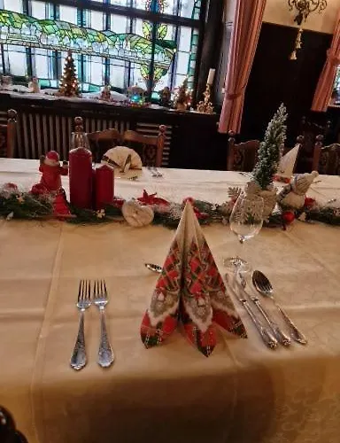 Hotel Weinhaus Am Stiftstor 2*