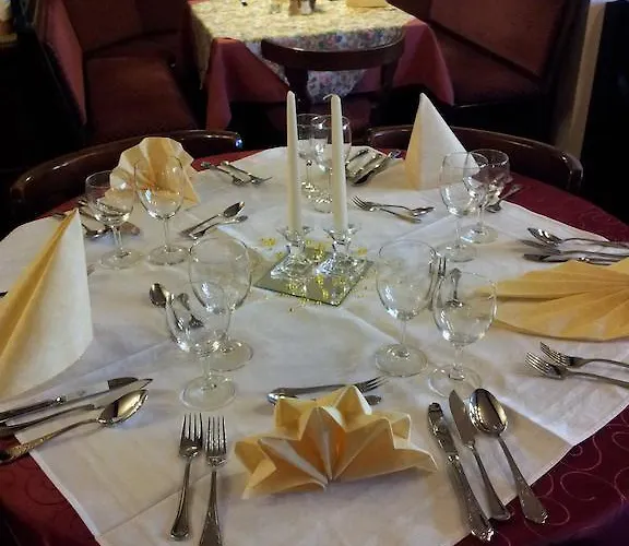 Hotel Weinhaus Am Stiftstor 2*