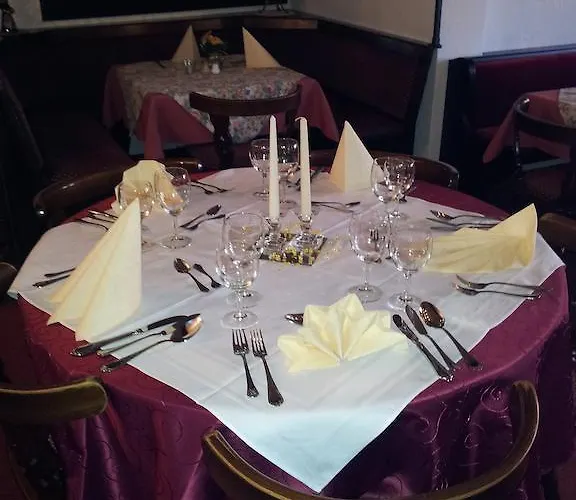 Hotel Weinhaus Am Stiftstor Treis-Karden